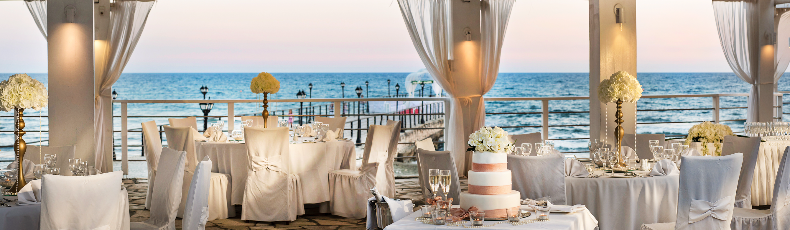 Book your wedding day in Elias Beach Hotel Limassol